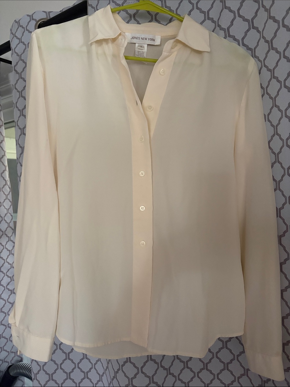 Jones New York Pale Cream silk Button-Down Blouse